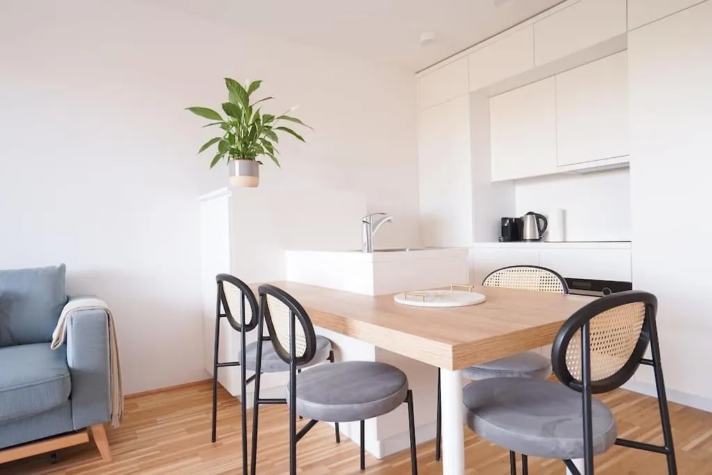 Bright & Wonderful Apartment At Oberlaa Therme Wiedeń Austria